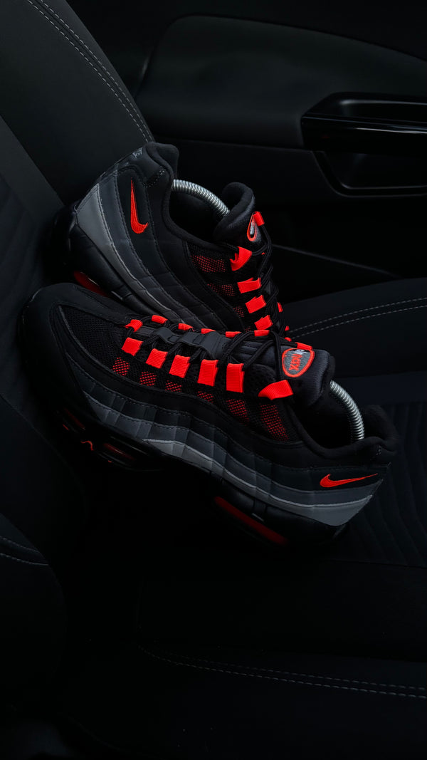 Nike Air Max 95 Hyper Crimson